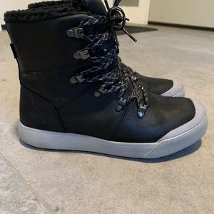 Keen Elana Hiking Boot